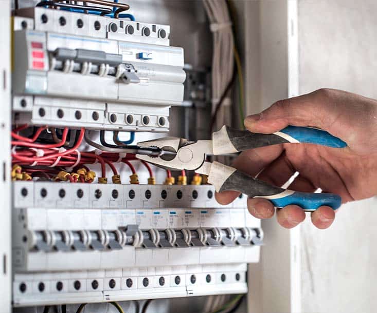 UPS Maintenance & Battery Maintenance and Repair